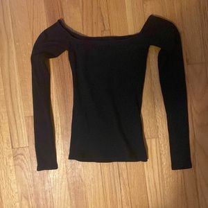 Black stretchy long sleeve hollister top